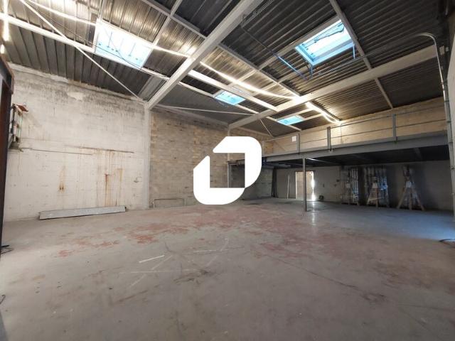 Local Commercial location à Versailles, Plaisir