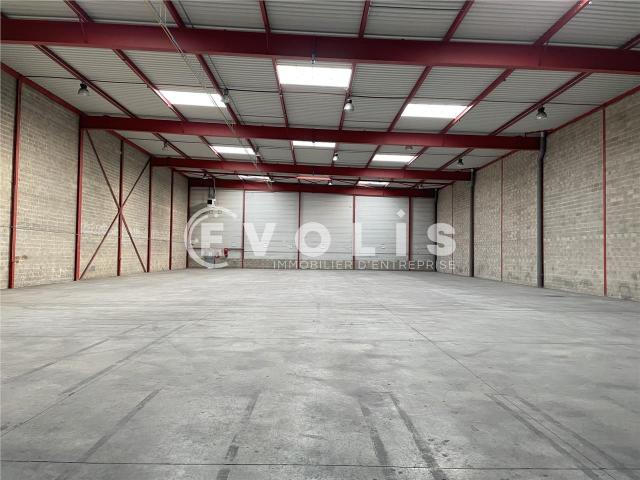 Local Commercial location à Melun, Combs-la-ville