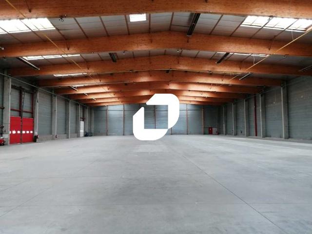 Local Commercial location à Bourg-en-Bresse, Saint-andré-de-corcy