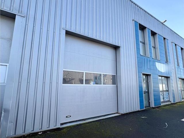 Local Commercial location à Nantes, Saint-herblain