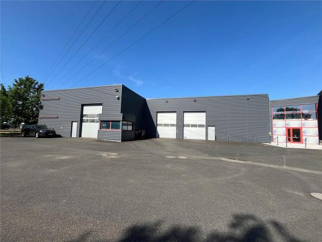Local Commercial location à Orléans, Semoy
