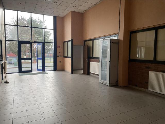 Local Commercial location à Arras, Saint-laurent-blangy
