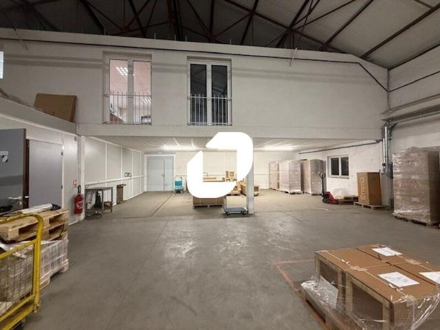 Local Commercial location à Pontoise, Saint-ouen-l'aumône