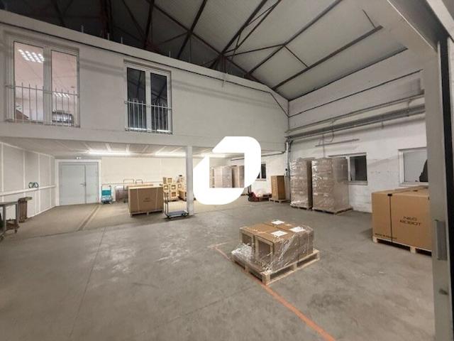 Local Commercial location à Pontoise, Saint-ouen-l'aumône