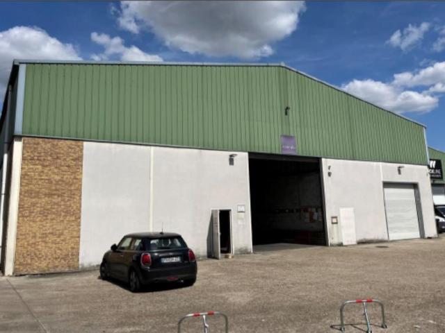 Local Commercial location à Pontoise, Saint-ouen-l'aumône