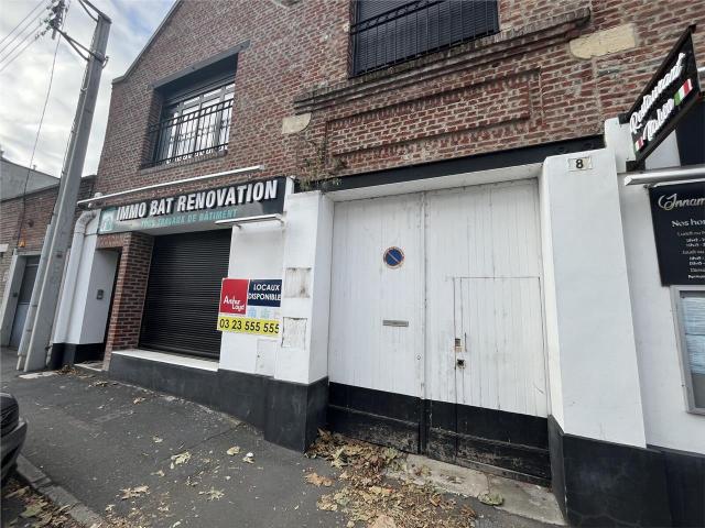 Local Commercial location à Saint-Quentin, Saint-quentin