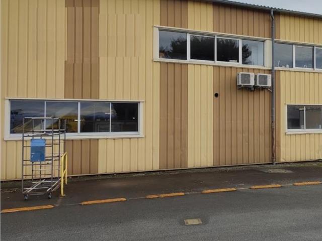 Local Commercial location à Bourg-en-Bresse, Saint-trivier-sur-moignans