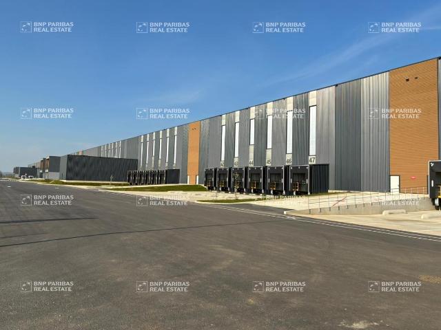 Local Commercial location à Sens