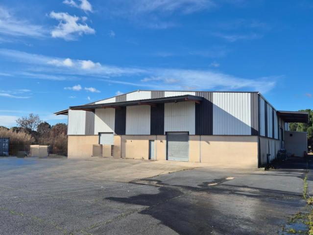 Local Commercial location à Béziers, Servian
