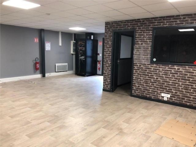 Local Commercial location à Nantes, Les Sorinières