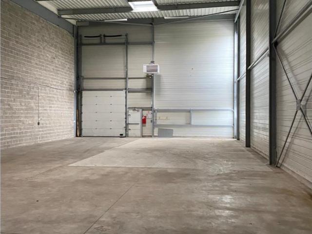 Local Commercial location à Cité de la Prêtresse, Stains