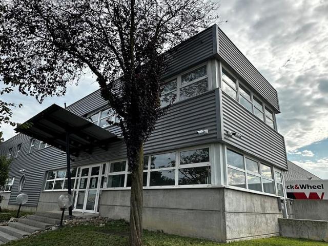 Local Commercial location à Strasbourg, Hoenheim