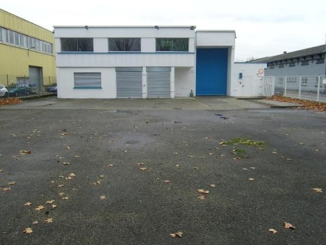 Local Commercial location à Strasbourg, Hoenheim