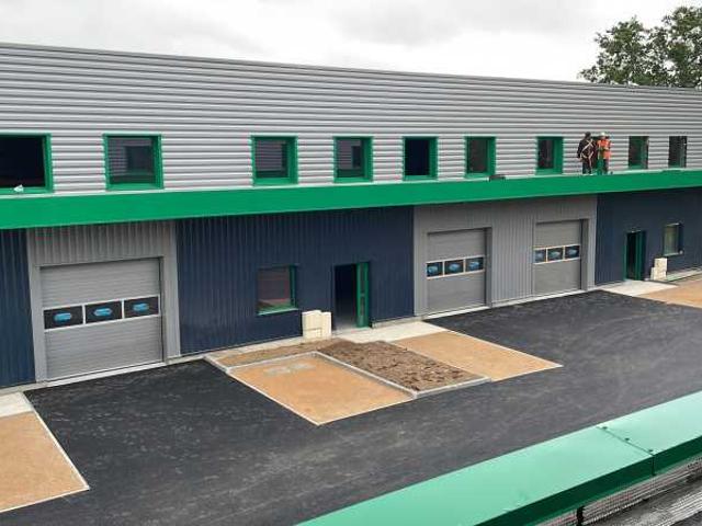 Local Commercial location à La Tour-du-Pin, Saint-romain-de-jalionas
