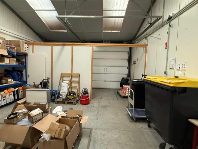 Local Commercial location à Bourg-en-Bresse, Tossiat