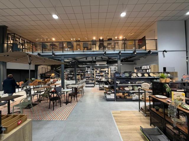 Local Commercial location à Valence