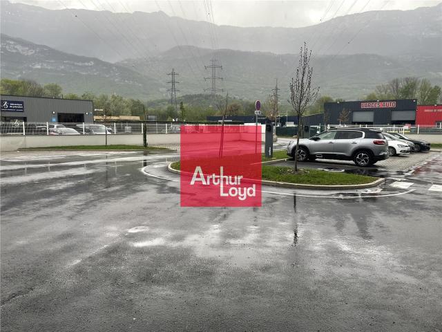 Local Commercial location à Grenoble, Varces-allières-et-risset