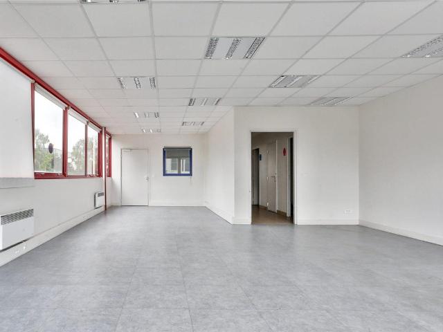 Local Commercial location à Palaiseau, Villebon-sur-yvette