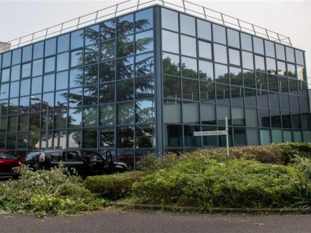 Local Commercial location à Palaiseau, Villebon-sur-yvette