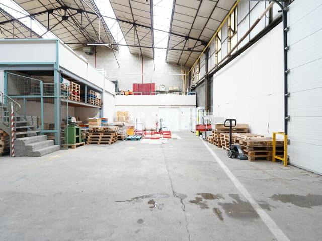 Local Commercial location à Villefranche-sur-Saône, Rhône