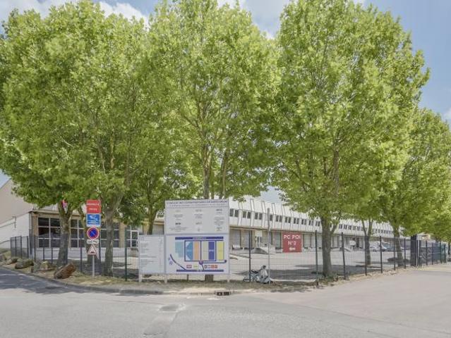 Local Commercial location à Palaiseau, Villejust