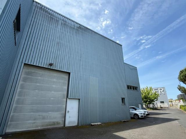 Local Commercial location à Bordeaux, Villenave-d'ornon
