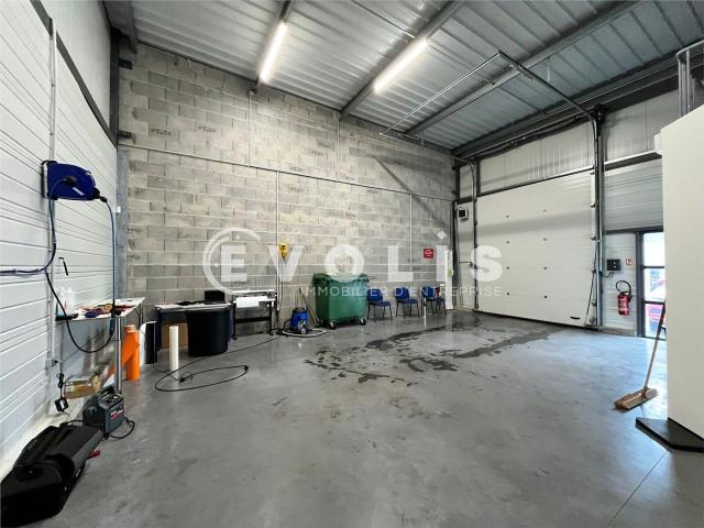 Local Commercial location à Bordeaux, Villenave-d'ornon