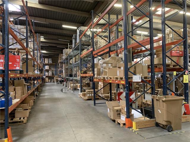 Local Commercial location à Villeneuve-la-garenne, Hauts-de-Seine