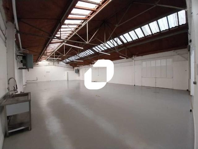 Local Commercial location à L'Haÿ-les-Roses, Villeneuve-saint-georges