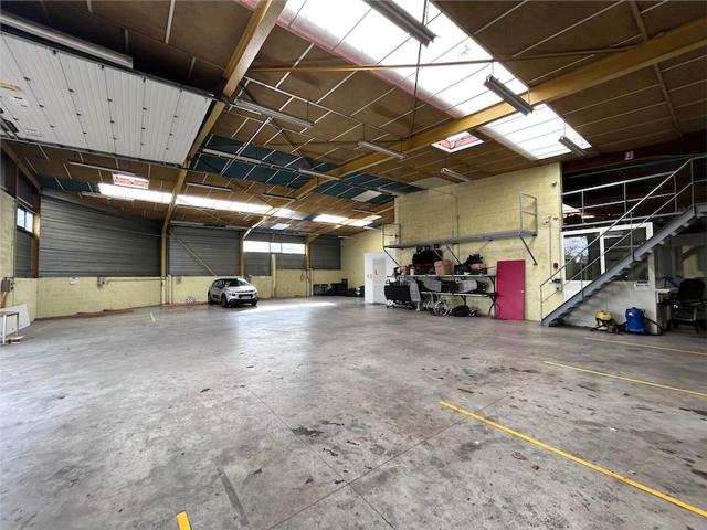 Local Commercial location à Bourg-en-Bresse, Viriat