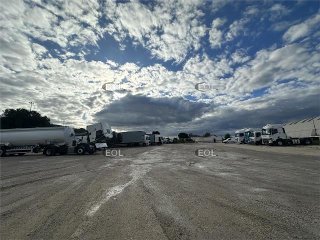 Local Commercial location à France métropolitaine, Vitrolles