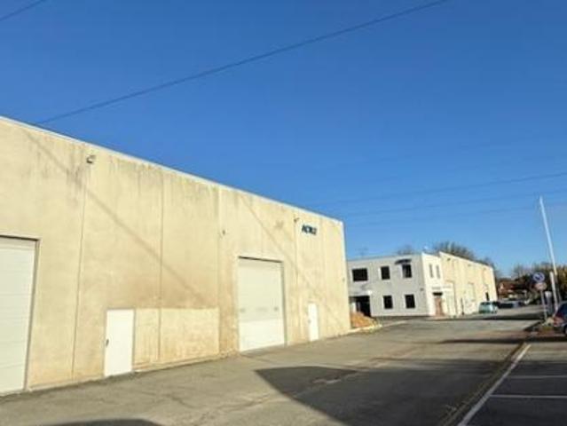 Local Commercial location à L'Haÿ-les-Roses, Vitry-sur-seine