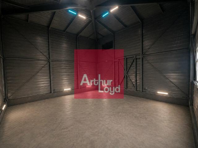 Local Commercial vente à Clermont-Ferrand, Aulnat
