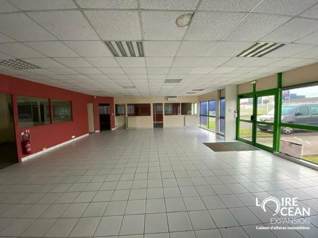 Local Commercial vente à Nantes, Sully