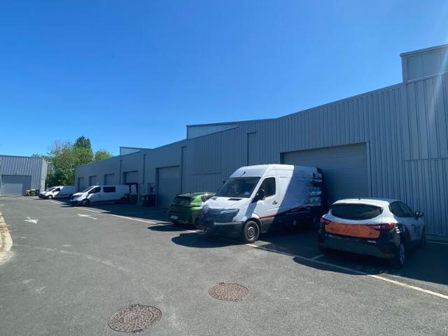 Local Commercial vente à Bordeaux, Bassens