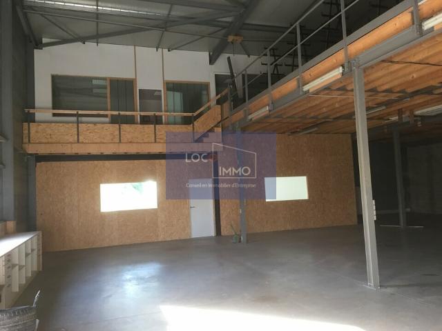 Local Commercial vente à Bordeaux, Beychac-et-caillau