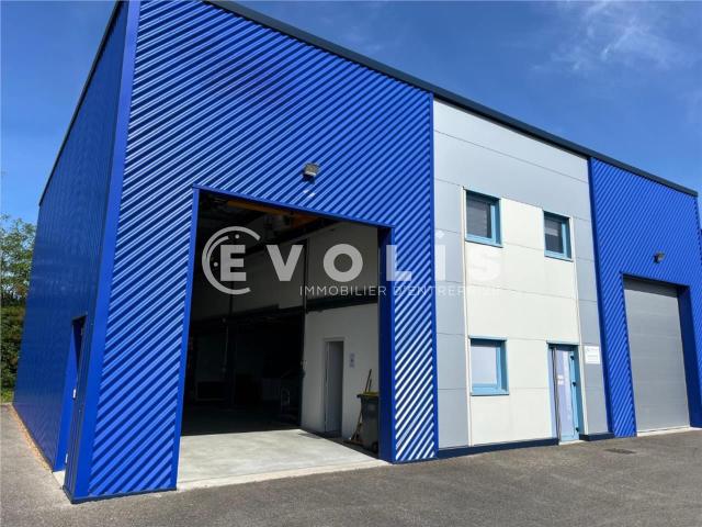 Local Commercial vente à Belley, Blyes