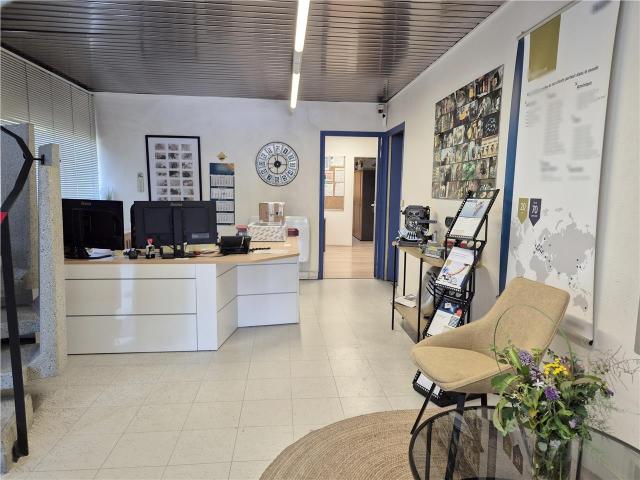 Local Commercial vente à Le Vieux Château, Bondy