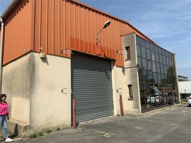 Local Commercial vente à Torcy, Brie-comte-robert