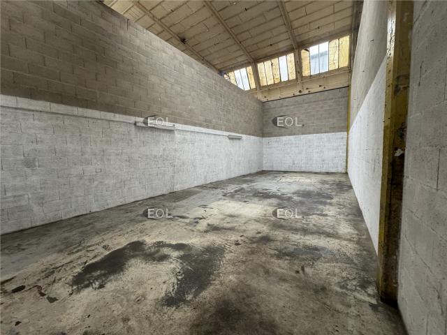 Local Commercial vente à Brières-les-Scellés, Essonne