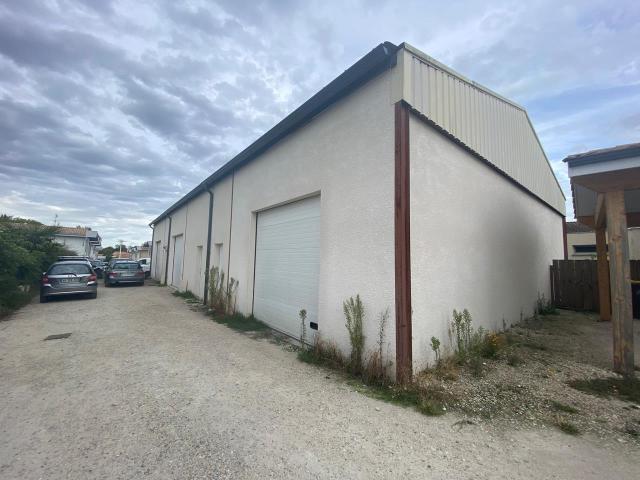 Local Commercial vente à Bordeaux, Cadaujac