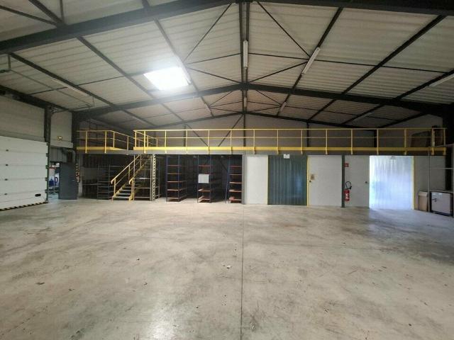 Local Commercial vente à Langres, Champigny-sous-varennes