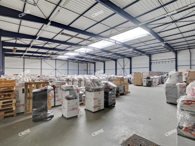 Local Commercial vente à Palaiseau, Champlan