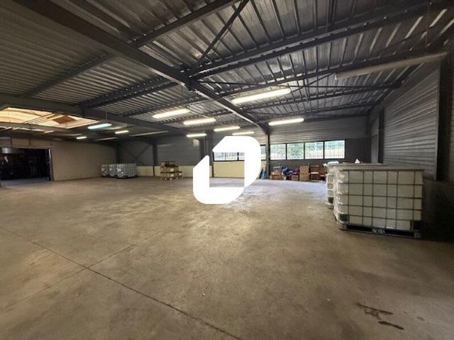 Local Commercial vente à Chaumont-en-Vexin, Oise