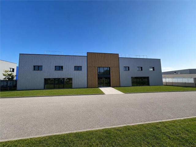 Local Commercial vente à Nantes, Couëron