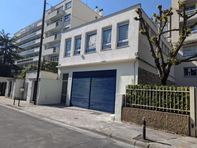 Local Commercial vente à Nanterre, Courbevoie