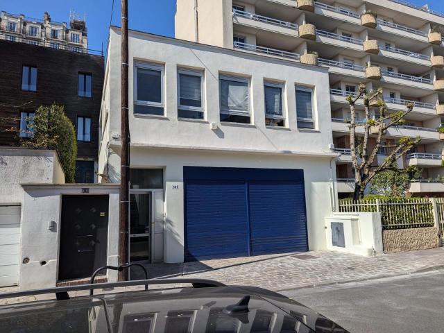 Local Commercial vente à Nanterre, Courbevoie