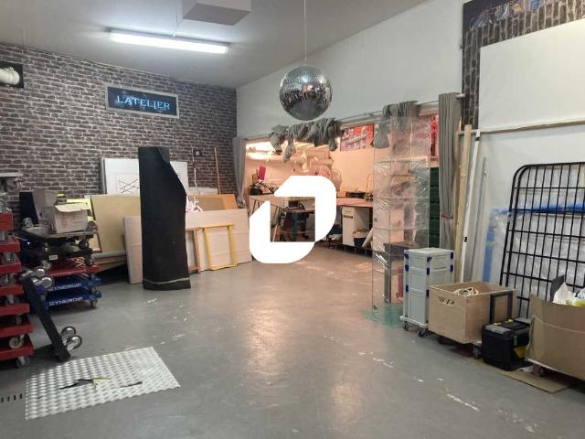 Local Commercial vente à Nanterre, Courbevoie