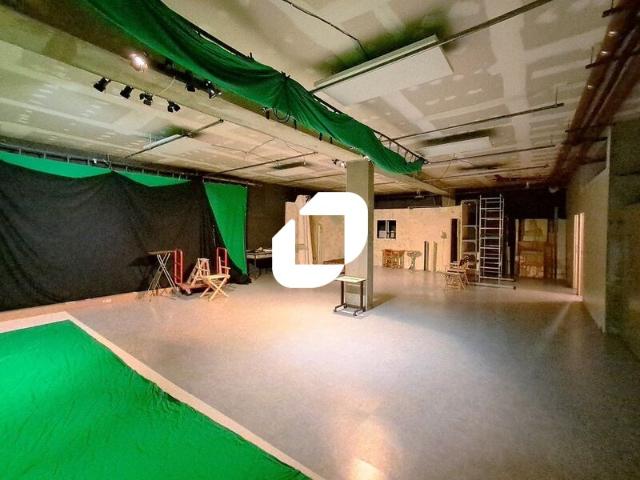 Local Commercial vente à Nanterre, Courbevoie