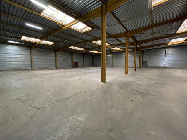 Local Commercial vente à Évreux, Evreux